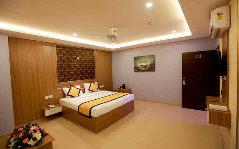 Hotel Emirates Kannangad Esterno foto