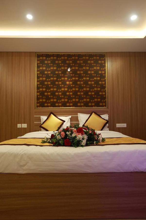 Hotel Emirates Kannangad Esterno foto