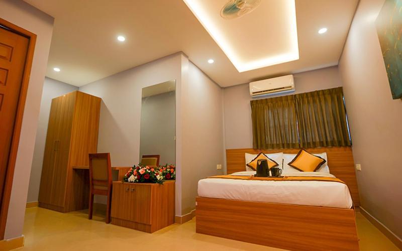 Hotel Emirates Kannangad Esterno foto